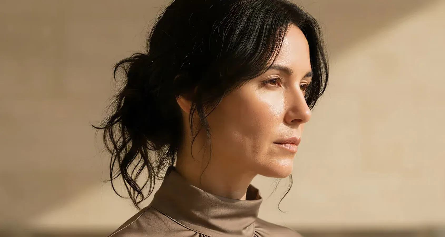 Woman in profile, sub-brow lift